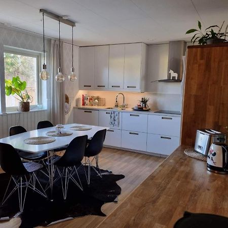 Hus I Lugnt Omrade, 15 Min Fran Oerebro Villa Vintrosa Eksteriør bilde
