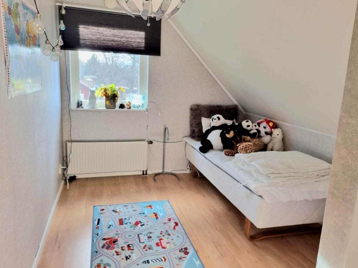 Hus I Lugnt Omrade, 15 Min Fran Oerebro Villa Vintrosa Eksteriør bilde
