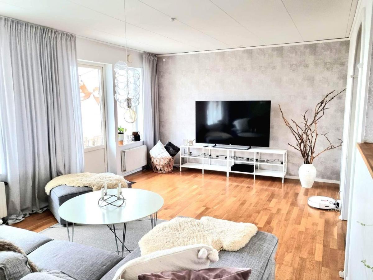 Hus I Lugnt Omrade, 15 Min Fran Oerebro Villa Vintrosa Eksteriør bilde